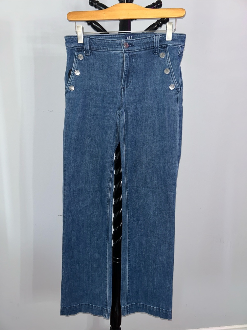 GAP Women's Blue Flare Jeans with Button Pocket Trim 17.1.B.3